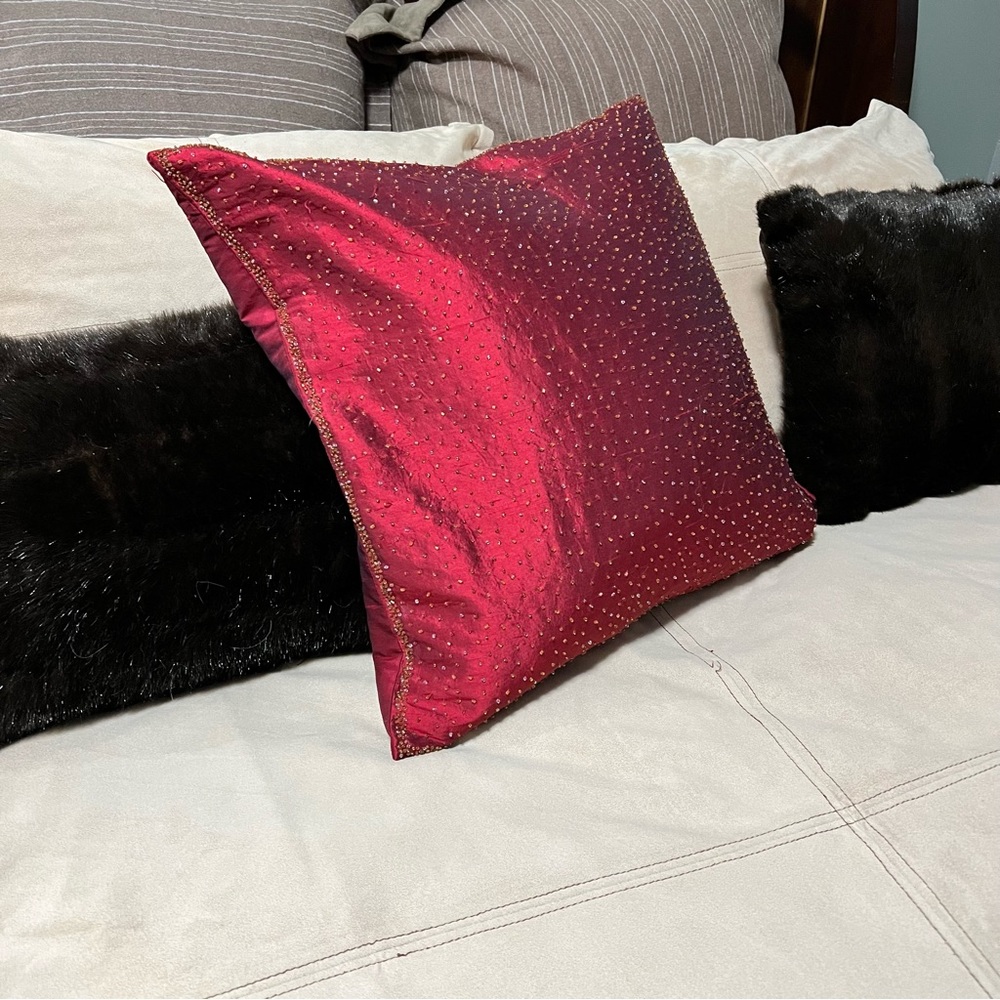 FREE ✨with any bundle Square Silk Pillow cover